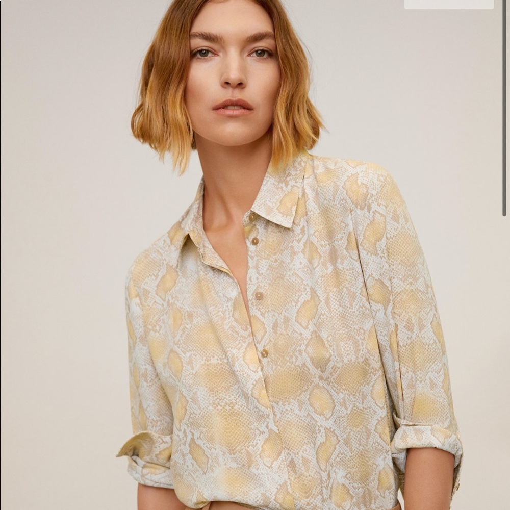 A beautiful top. Great condition.